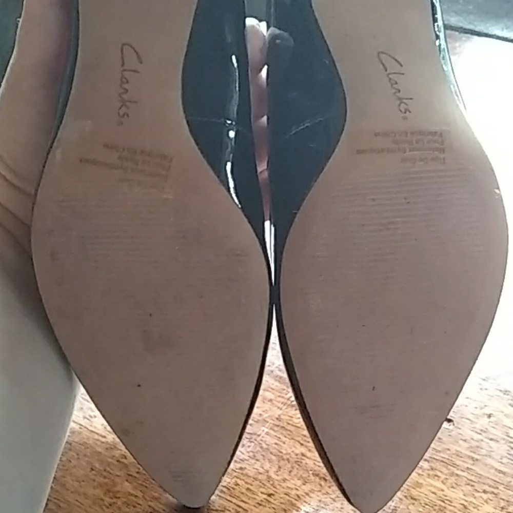Clark's Artisan Women's Heels - Picture 4 of 8